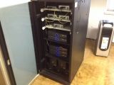 Galeria Monitoring Szafa RACK teletechniczna z 5 rejestratorami